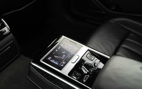 Audi A8, 2019 год, 3 990 000 рублей, 14 фотография