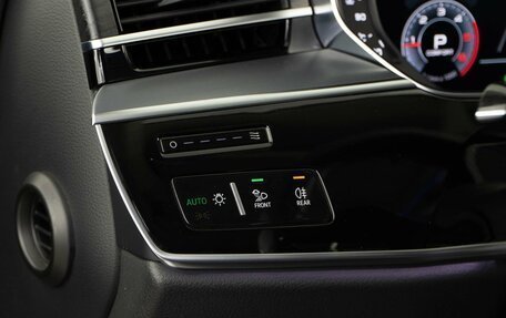 Audi A8, 2019 год, 3 990 000 рублей, 19 фотография