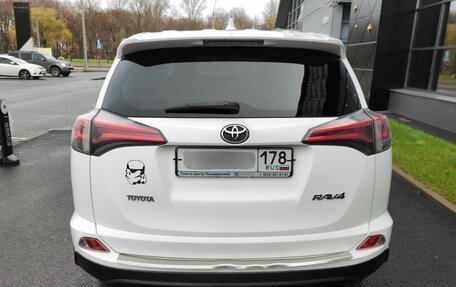 Toyota RAV4, 2016 год, 1 890 000 рублей, 5 фотография