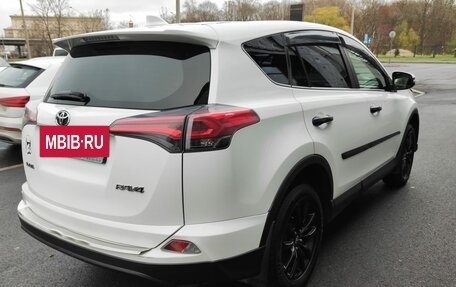 Toyota RAV4, 2016 год, 1 890 000 рублей, 6 фотография
