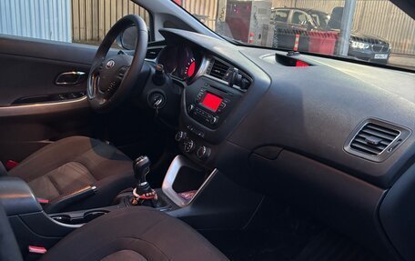 KIA cee'd III, 2015 год, 999 999 рублей, 9 фотография