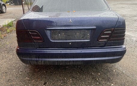 Mercedes-Benz E-Класс, 1998 год, 380 000 рублей, 7 фотография