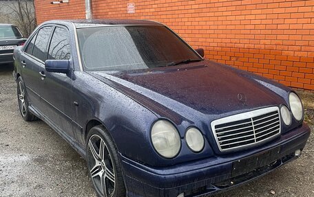 Mercedes-Benz E-Класс, 1998 год, 380 000 рублей, 3 фотография