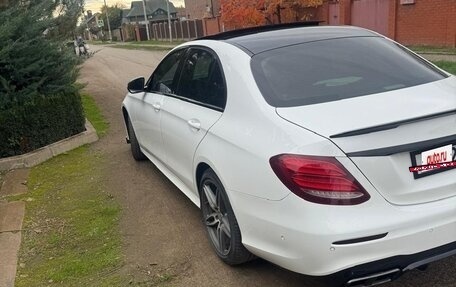 Mercedes-Benz E-Класс, 2016 год, 3 000 000 рублей, 5 фотография