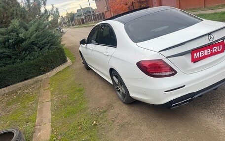 Mercedes-Benz E-Класс, 2016 год, 3 000 000 рублей, 4 фотография