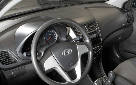 Hyundai Solaris II рестайлинг, 2013 год, 774 700 рублей, 3 фотография