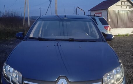 Renault Logan II, 2016 год, 800 000 рублей, 4 фотография