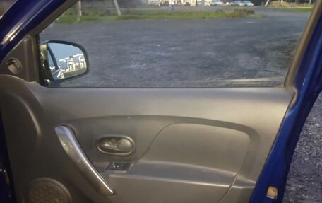 Renault Logan II, 2016 год, 800 000 рублей, 3 фотография