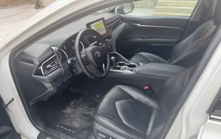 Toyota Camry, 2021 год, 3 050 000 рублей, 6 фотография