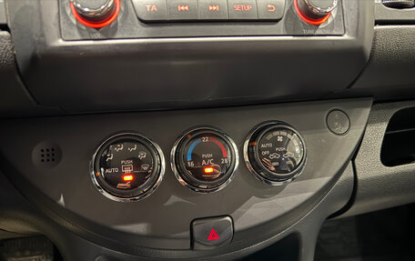 Nissan Note II рестайлинг, 2013 год, 890 000 рублей, 19 фотография