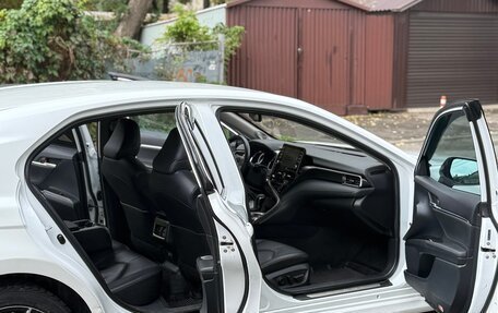 Toyota Camry, 2021 год, 2 950 000 рублей, 9 фотография