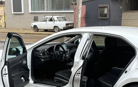 Toyota Camry, 2021 год, 2 950 000 рублей, 8 фотография