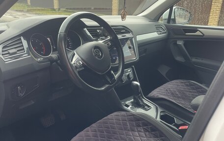 Volkswagen Tiguan II, 2020 год, 2 340 000 рублей, 10 фотография