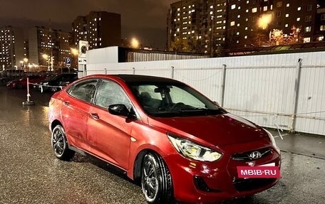 Hyundai Solaris II рестайлинг, 2012 год, 400 000 рублей, 3 фотография
