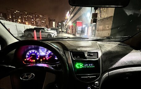 Hyundai Solaris II рестайлинг, 2012 год, 400 000 рублей, 8 фотография