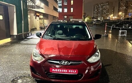 Hyundai Solaris II рестайлинг, 2012 год, 400 000 рублей, 6 фотография