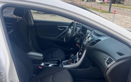 Hyundai Elantra V, 2015 год, 955 000 рублей, 4 фотография