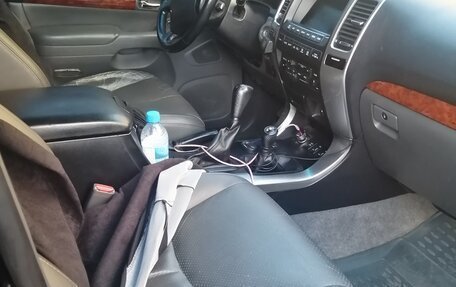 Toyota Land Cruiser Prado 120 рестайлинг, 2008 год, 2 000 000 рублей, 11 фотография