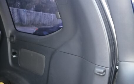 Toyota Land Cruiser Prado 120 рестайлинг, 2008 год, 2 000 000 рублей, 18 фотография