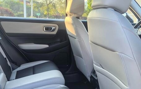 Honda Vezel, 2022 год, 1 545 000 рублей, 16 фотография