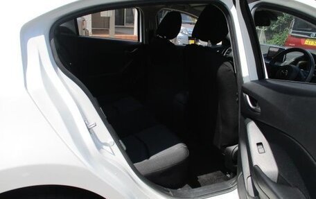 Mazda Axela, 2016 год, 950 000 рублей, 10 фотография