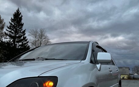 Lexus RX IV рестайлинг, 2000 год, 1 800 000 рублей, 4 фотография