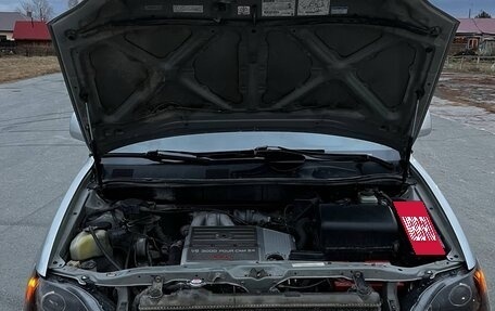 Lexus RX IV рестайлинг, 2000 год, 1 800 000 рублей, 24 фотография