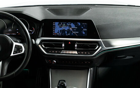 BMW 3 серия, 2019 год, 3 190 000 рублей, 14 фотография