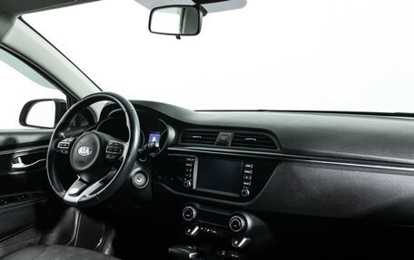 KIA Rio IV, 2018 год, 1 799 700 рублей, 9 фотография