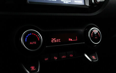 KIA Rio IV, 2018 год, 1 799 700 рублей, 16 фотография