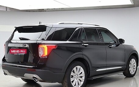 Ford Explorer VI, 2021 год, 2 999 001 рублей, 4 фотография