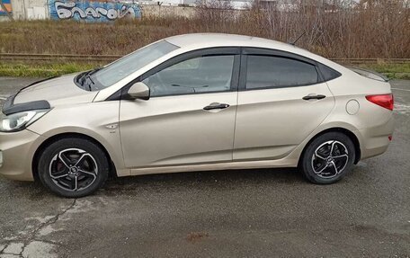 Hyundai Solaris II рестайлинг, 2014 год, 650 000 рублей, 4 фотография