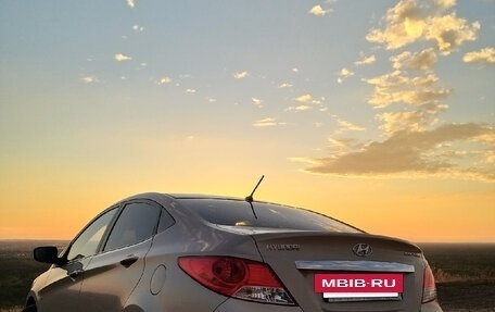 Hyundai Solaris II рестайлинг, 2012 год, 1 100 000 рублей, 2 фотография