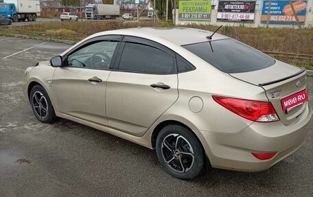 Hyundai Solaris II рестайлинг, 2014 год, 650 000 рублей, 9 фотография