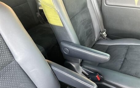 Toyota Voxy, 2022 год, 2 400 005 рублей, 7 фотография