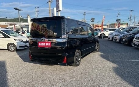 Toyota Voxy, 2022 год, 2 400 005 рублей, 3 фотография