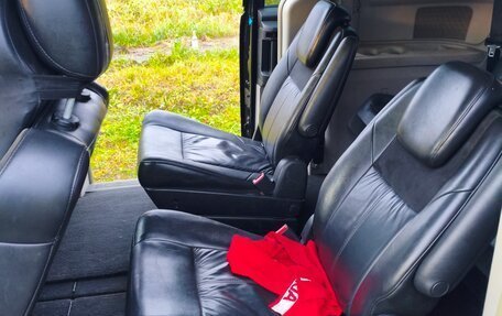 Chrysler Voyager IV, 2008 год, 900 000 рублей, 6 фотография