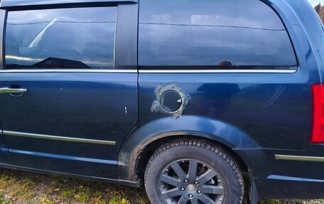 Chrysler Voyager IV, 2008 год, 900 000 рублей, 17 фотография