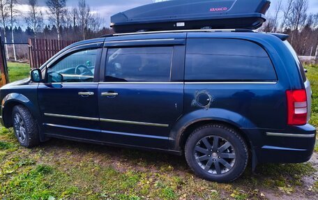 Chrysler Voyager IV, 2008 год, 900 000 рублей, 18 фотография