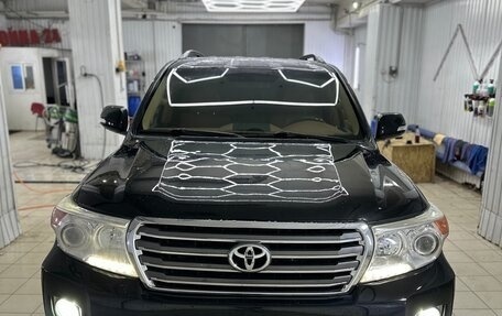 Toyota Land Cruiser 200, 2010 год, 3 000 000 рублей, 1 фотография