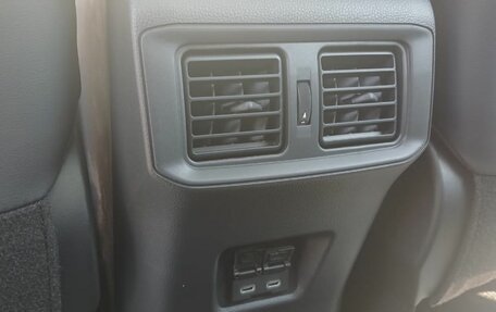 Toyota RAV4, 2025 год, 4 950 000 рублей, 26 фотография