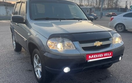 Chevrolet Niva I рестайлинг, 2015 год, 620 000 рублей, 2 фотография