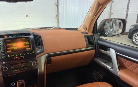 Toyota Land Cruiser 200, 2010 год, 3 000 000 рублей, 8 фотография