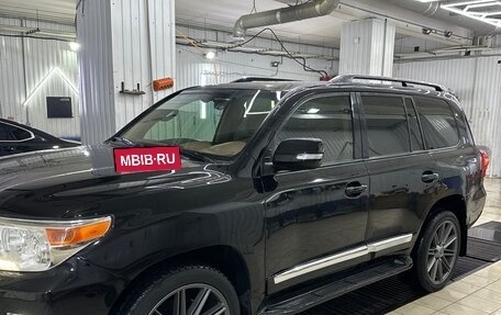 Toyota Land Cruiser 200, 2010 год, 3 000 000 рублей, 2 фотография