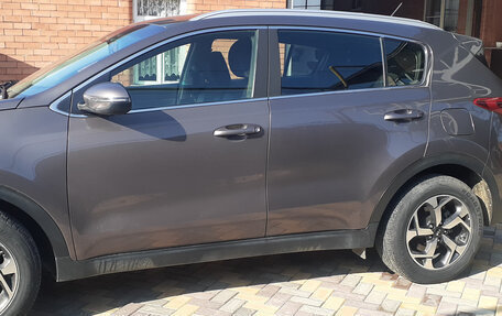 KIA Sportage IV рестайлинг, 2018 год, 1 900 000 рублей, 6 фотография