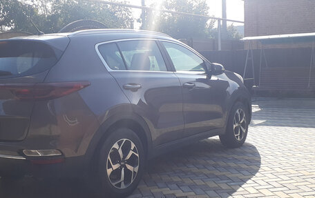 KIA Sportage IV рестайлинг, 2018 год, 1 900 000 рублей, 4 фотография