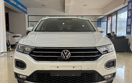 Volkswagen T-Roc I, 2022 год, 1 956 962 рублей, 2 фотография