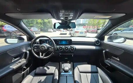 Mercedes-Benz A-Класс, 2022 год, 1 880 000 рублей, 7 фотография