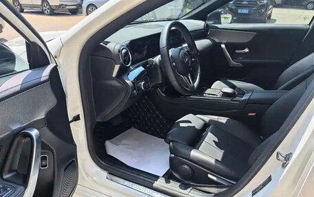 Mercedes-Benz A-Класс, 2022 год, 1 880 000 рублей, 10 фотография