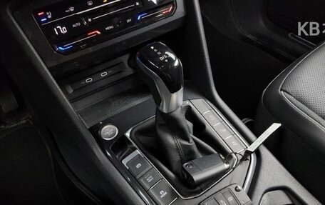 Volkswagen Tiguan II, 2022 год, 3 600 000 рублей, 9 фотография